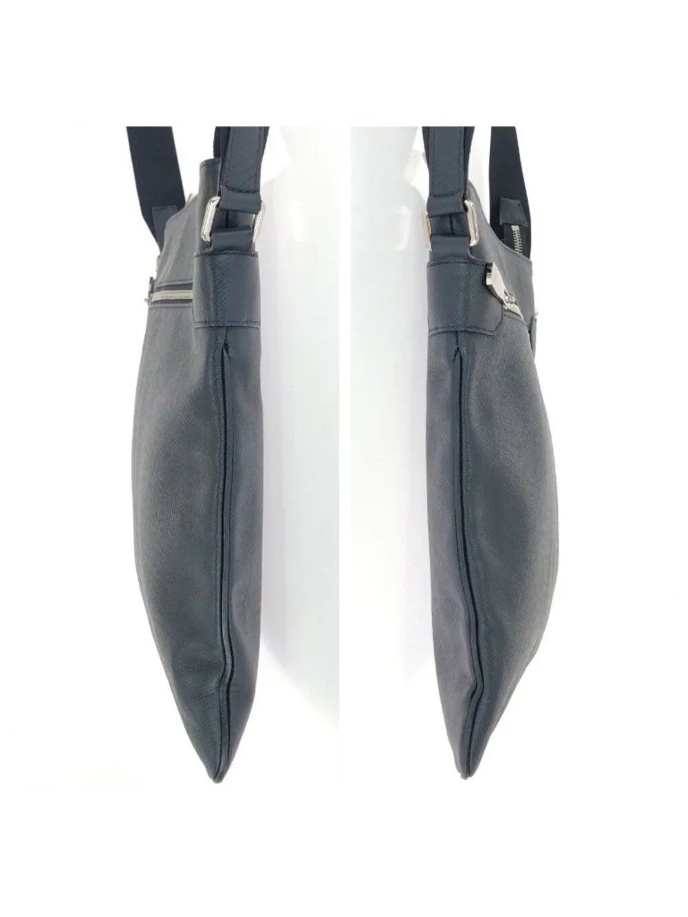 Louis Vuitton Taiga Sasha Navy Silver Leather Shoulder Bag